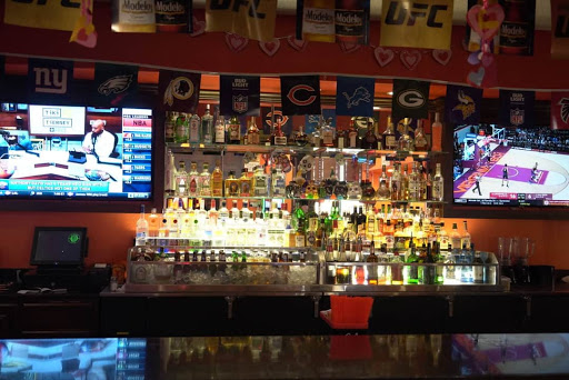 Yoya's Bar & Grill
