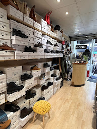 Photo n°11 de Opportunité Chaussures à Paris (Magasin de chaussures)