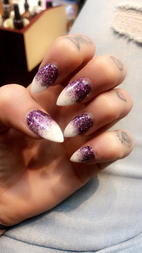 Forever Nails - Visual