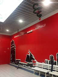 Photo n°2 de Centre commercial La Découverte à Saint-Malo (Centre commercial)