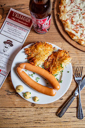 Photo n°16 de L'Alsacien Châtelet - Restaurant / Bar à Flammekueche à Paris (Bar à vin)