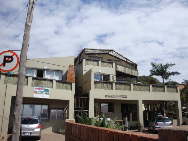 Ansteys Beach Self Catering & Backpackers
