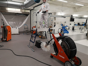 Photo n°24 de ACCLEANER CORSE Gilles PASQUALINI à Santa-Maria-di-Lota (Service de nettoyage et d'entretien)