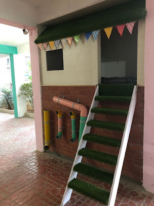 Af1qipnloftmwgf7rtfx2lobqacefhllz5utkxomr5w1=s406 K No