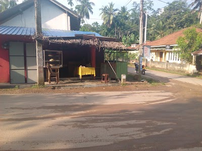 Photos of Meepe Junction Bus Stop