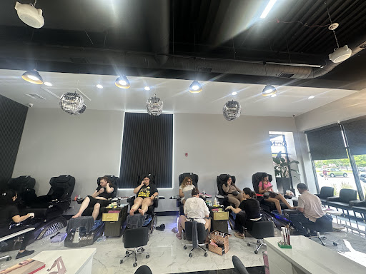 Winnie nails and spa