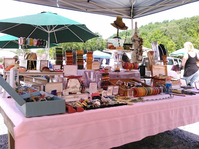 Golden Nugget Antique Flea Market