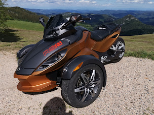 Photo n°5 de Carrosserie Débosselage 42 à Saint-Médard-en-Forez (Peinture automobile)