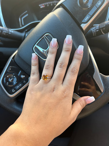 Kelly's Nail - Visual
