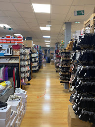 Photo n°10 de Au Fil des Marques Puilboreau à Puilboreau (Magasin de vêtements pour femmes)