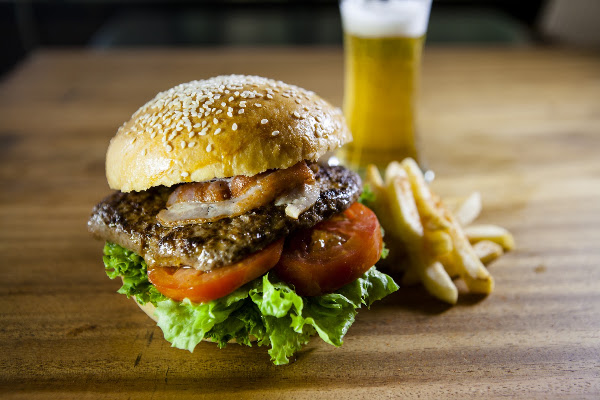 Bombay Burger — burger restaurant in Seattle
