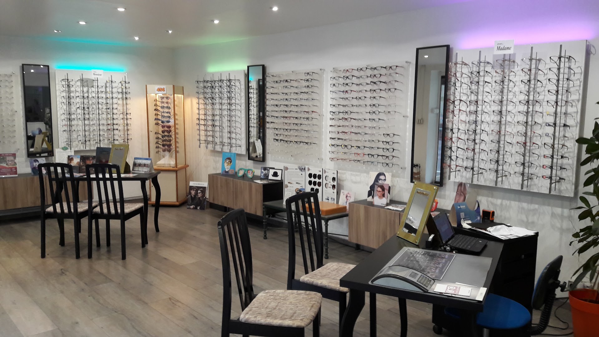 C. VOTRE OPTICIEN - photo 1