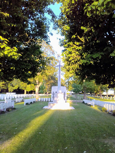 Caudry British Cemetery - Thumbnail