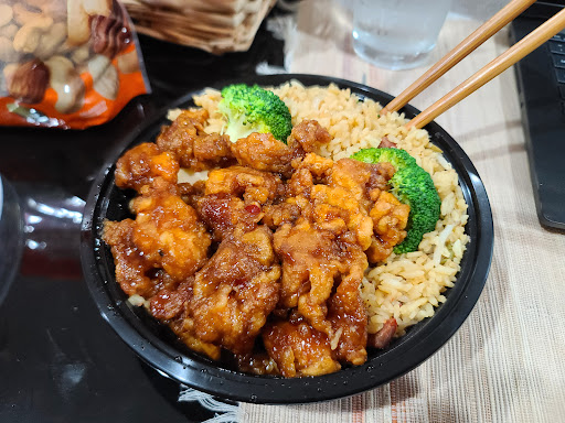 Huang's Kitchen - Visual