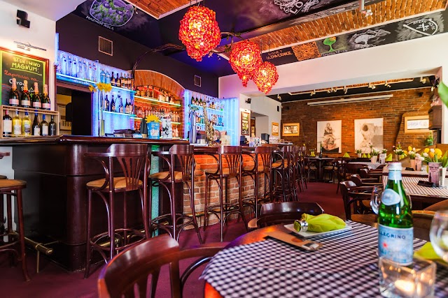 Restauracja Magnum Stek i Wino & 2Be Club
