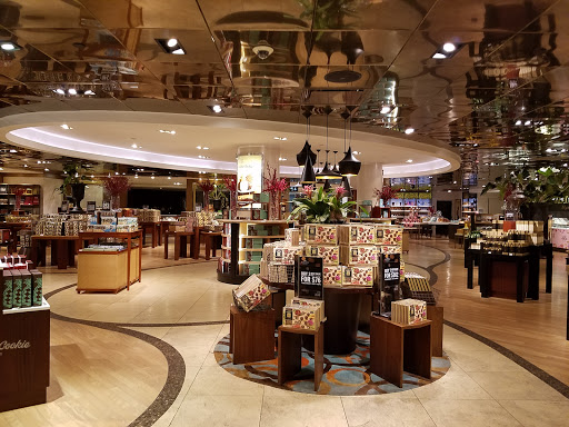 DFS Waikiki - Thumbnail