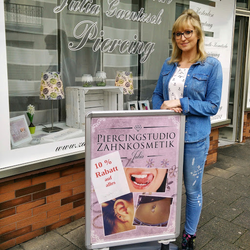 Piercingstudio Zahnkosmetik Julia Gallery - Germany