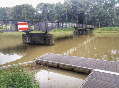 Photos of Canoe rentals on racetrack bridge