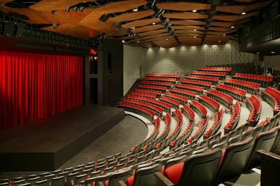 Photos of Th&eacute;&acirc;tre Centennial Theatre