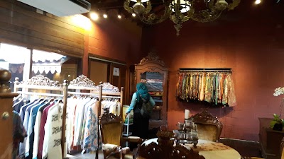 Photos of Dian Pelangi