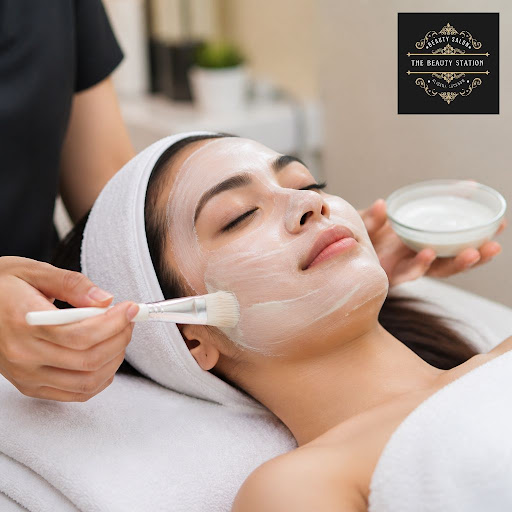 Dreaming of naturally brighter, glowing skin? At The Beauty Station in Chandralok, Lucknow, our e…