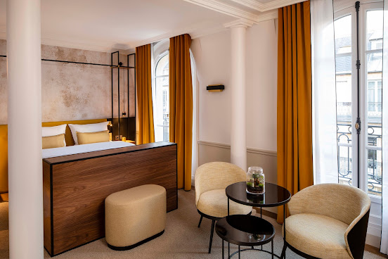 Victoria Palace Hotel by null