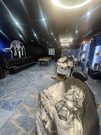 CUT CORNER à Ormesson-sur-Marne