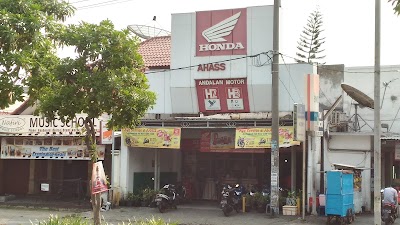 Photos of Andalan Motor resmi Honda (AHASS)