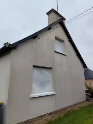 Photo n°19 de PEINTRE ENTRETIENS MAISON ET TOITURE. Ent.N.E.M.T à Pédernec (Peintre en bâtiment)