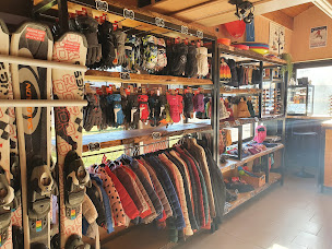 Photo n°3 de Rouire Sport à Val-d'Aigoual (Magasin de ski)