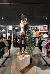 Photo n°3 de Blackstore Savenay à Savenay (Magasin de vêtements)