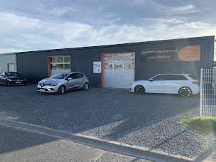 Photo n°3 de Carrosserie LILLOCCI à Toulon-sur-Allier (Atelier de carrosserie automobile)