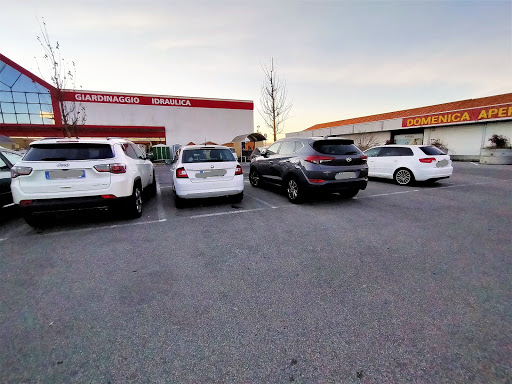 Parcheggio Mercatone Hao-Mai - Vertemate con Minoprio (co) - Thumbnail