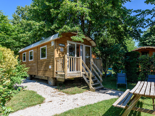 Flower Camping Saint Martin – Camping 3 étoiles à Sorèze - Tarn – Emplacements & Mobil-homes – Montagne Noire