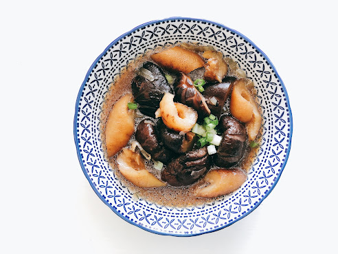 Hungry Mummies by null