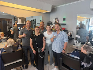 Photo n°26 de Modern's Coiffure à Saint-Genis-les-Ollières (Salon de coiffure)