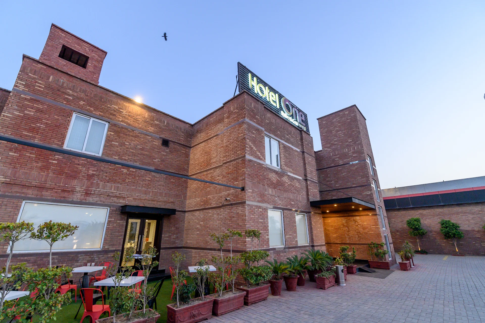 Hotel One Sahiwal