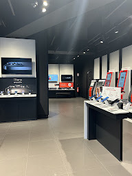 Photo n°8 de Free - Boutique Saint Quentin à Saint-Quentin (Opérateur téléphonique)