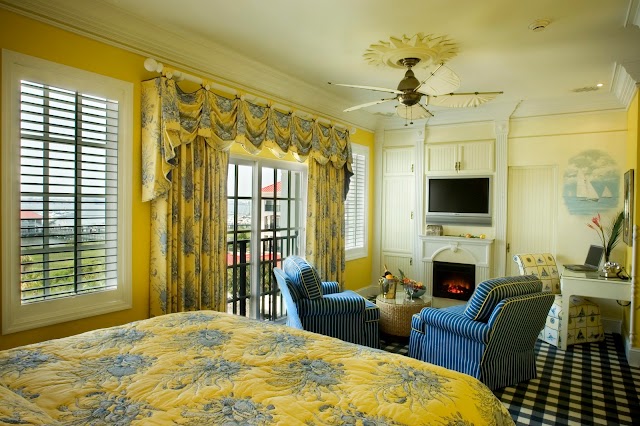 Charleston Harbor Resort & Marina