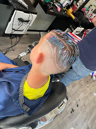 Photo n°4 de Coiffeur & Barbier de Vierzon à Vierzon (Barbier)