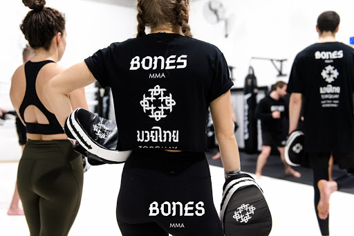 Bones MMA - Visual