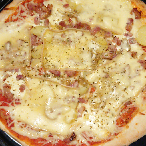 Photo 2 - Océan Pizzas | Pizzas maison à emporter - distributeur à Saint-Révérend