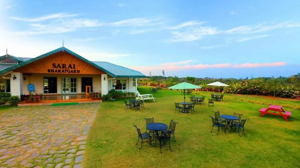 Sarai Bharatgarh Hotel