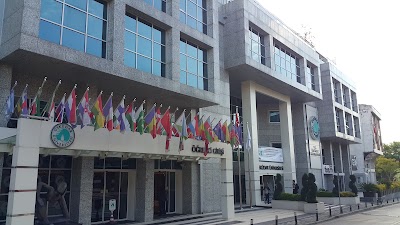 Photos of &Uuml;sk&uuml;dar University Central Campus