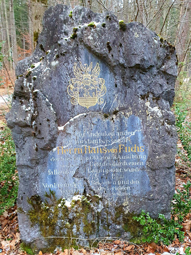 Fuchs-Denkmal - Visual
