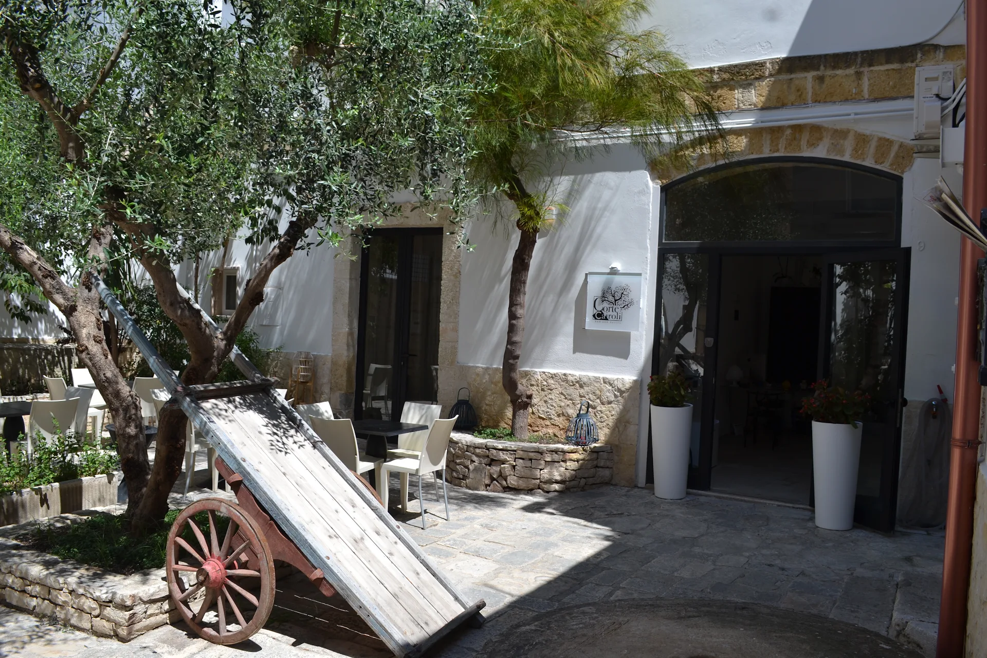 Corte Cairoli B&B and Suites