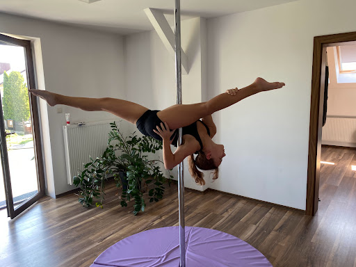 Pole dance Warszawa Dagmara Józwicka