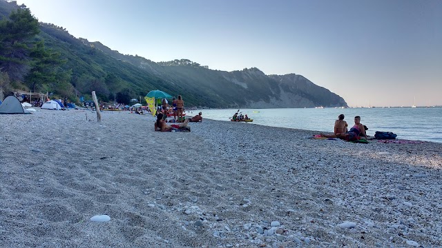 Spiaggia Mezzavalle