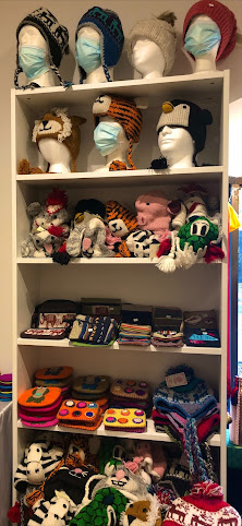 Tibetan Paper & Handicraft by null