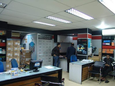 Electronics Store